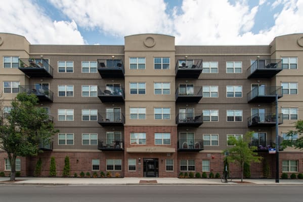 HIGHPOINT Albany Park on Kedzie property